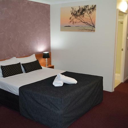 Hampton Villa Motel Rockhampton Exteriör bild
