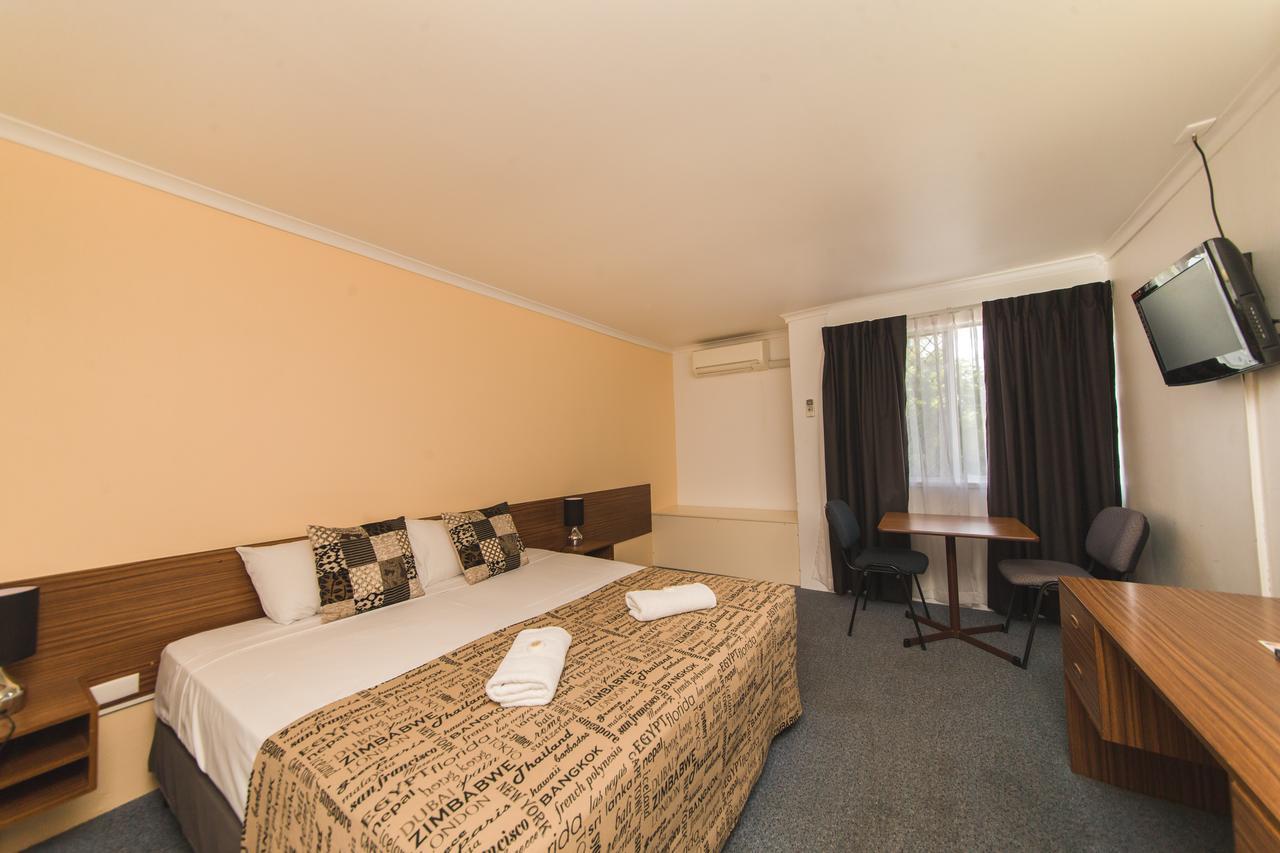 Hampton Villa Motel Rockhampton Exteriör bild