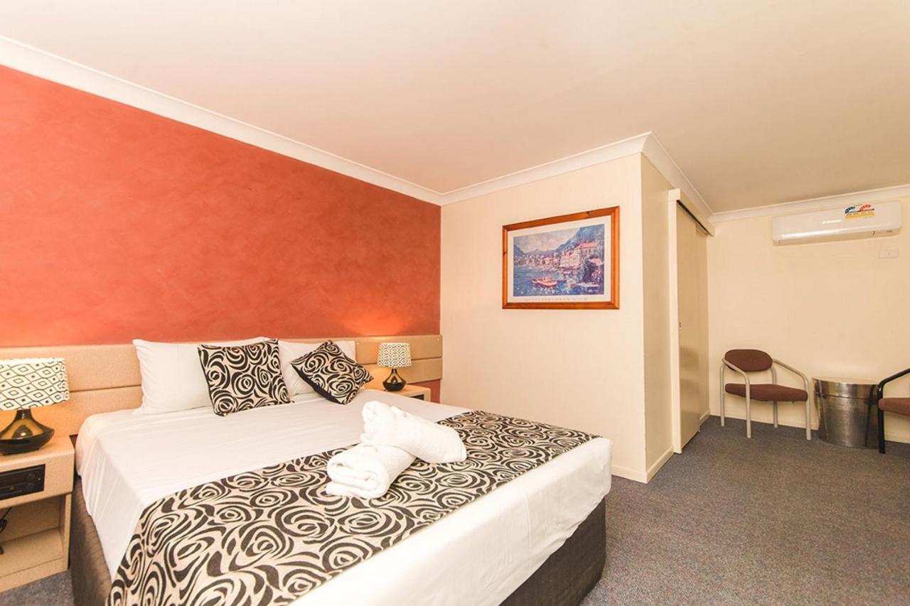 Hampton Villa Motel Rockhampton Exteriör bild