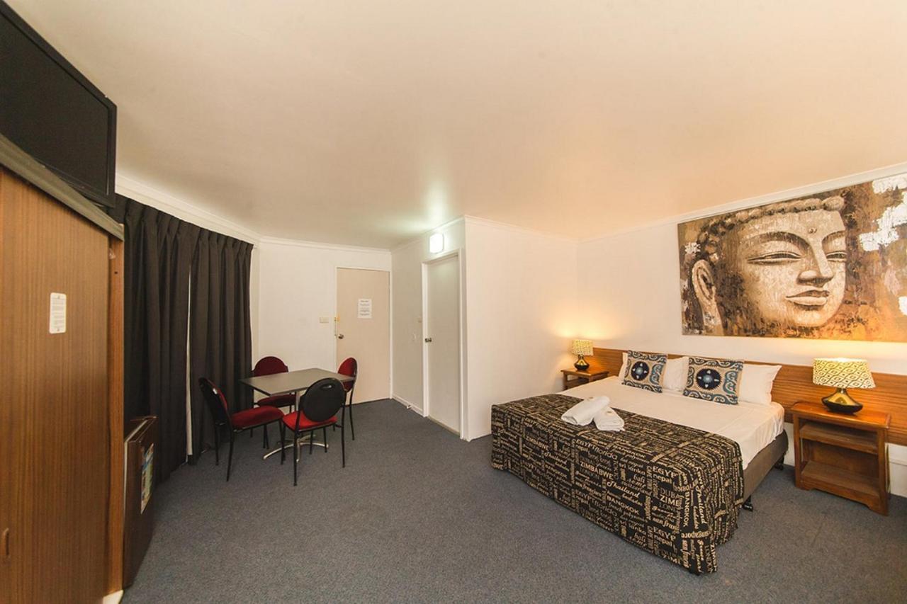 Hampton Villa Motel Rockhampton Exteriör bild